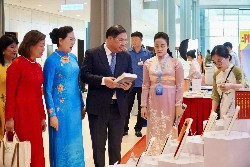 Phó Thủ tướng Thường trực Phạm Gia Túc dự Đại hội đại biểu Phụ nữ toàn quốc lần thứ XIV